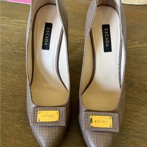 Escada Women's Light Brown Pumps